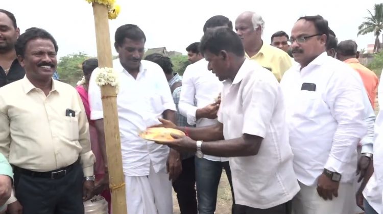 பூவிருந்தவல்லி | மே-18 மாபெரும் இன எழுச்சிப் பொதுக்கூட்டத் திடலில் மேடை அமைக்கும் பணிகள் தொடக்கம்